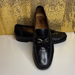 Santoni Italian Black Leather Tassel Loafers Men’s size 10 Made in Italy.